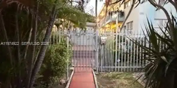 1275 Marseille Dr