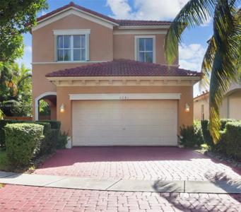 2281 NE 37th Ter