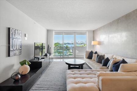 1500 Bay Rd