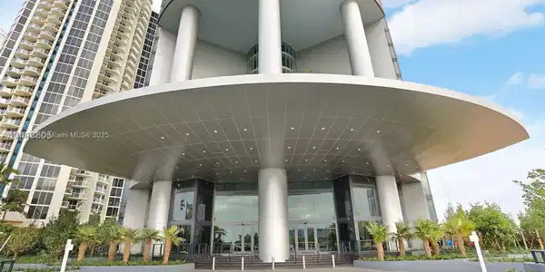 Image 3: FRONT ENTRANCE