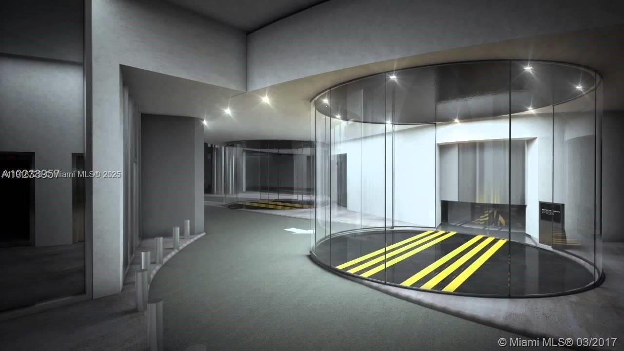 Image 4: GARAGE LIFT
