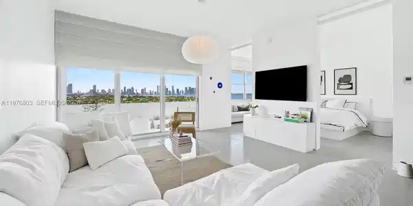 3 Island Ave