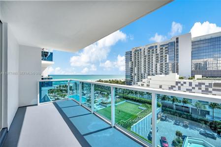 2301 Collins Ave