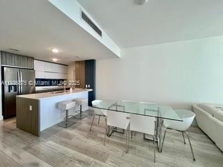 600 NE 27th St