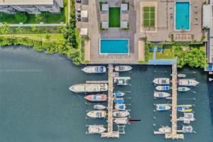 18041 Biscayne Blvd Unit 602   &  BOAT SPACE