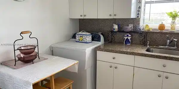 990 Biarritz Dr Unit 403
