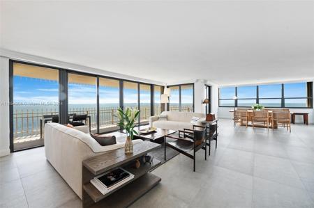 2 Grove Isle Dr