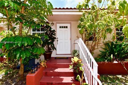 8335 Crespi Blvd Unit 1