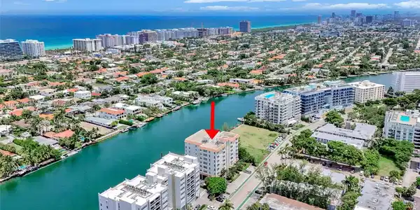 9341 E Bay Harbor Dr