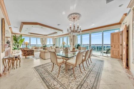 10101 Collins Ave