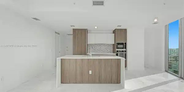 2900 NE 7th Ave Unit 1601