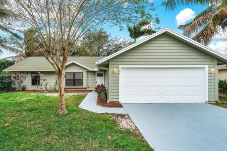 106 SW Airview Ave