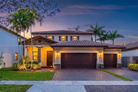 633 SE 35th Ter