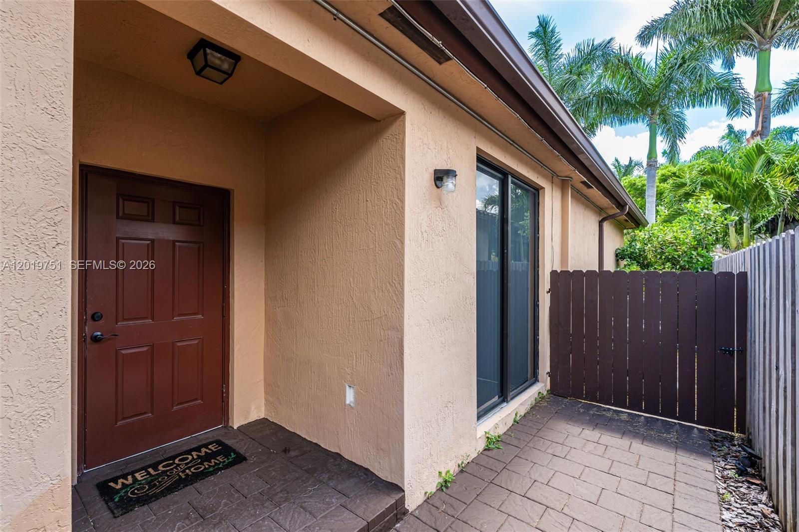 Image 3: In law qt separate entrance