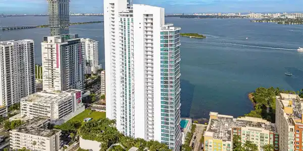 2020 N Bayshore Dr