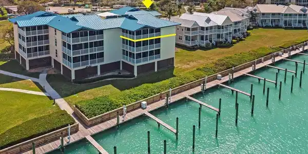 4402 Marina Villa