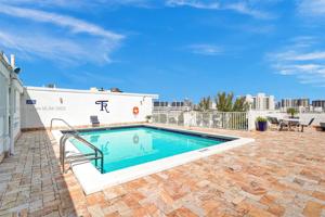 17800 Atlantic Blvd Unit 303