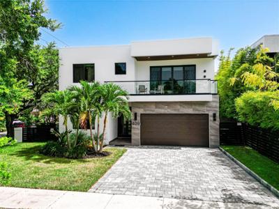 409 NE 17th Ave