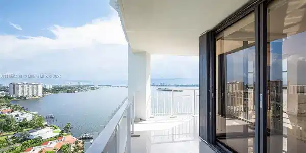 4000 Towerside Ter