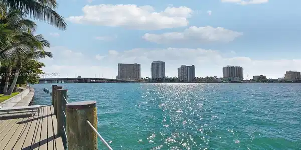 2250 Bay Dr