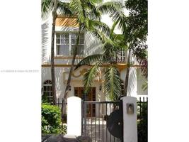 737 Jefferson Ave Unit 202