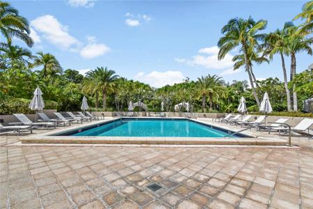 151 Crandon Blvd
