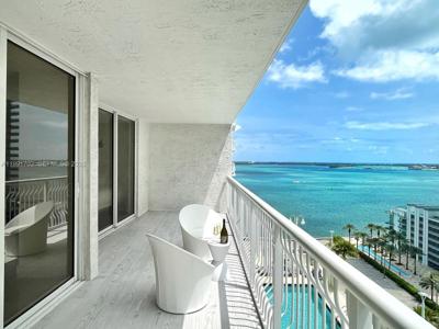 1200 SE Brickell Bay Dr