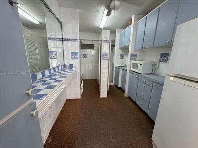 2899 Collins Ave