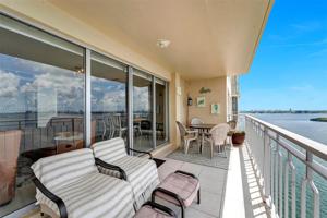 11111 Biscayne Blvd