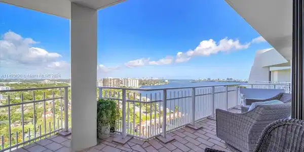 4000 Towerside Ter