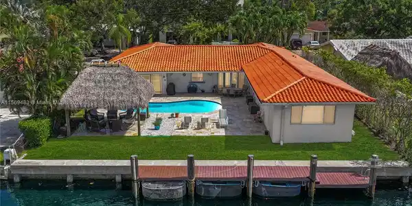 13040 Coronado Dr