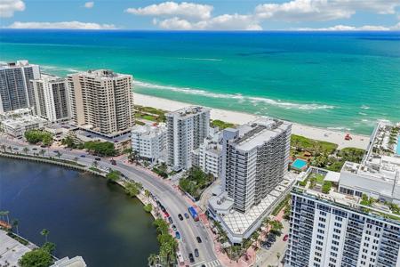 2401 Collins Ave