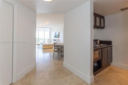 9595 Collins Ave