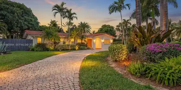1661 Bel Air Ave