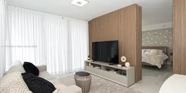 9521 E Bay Harbor Dr Unit 706