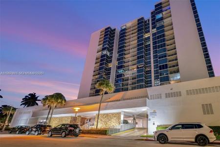 2655 Collins Ave