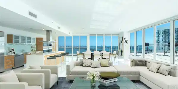 2020 N Bayshore Dr