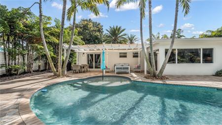 2037 Windward Dr