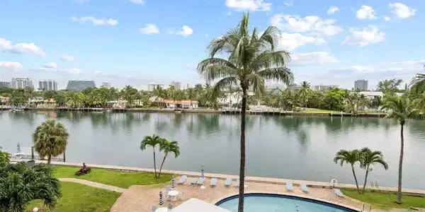 9101 E Bay Harbor Dr Unit 403