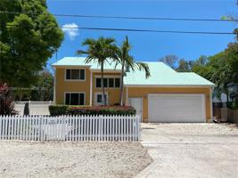131 Riviera Dr