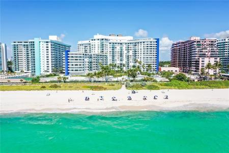 5151 Collins Ave