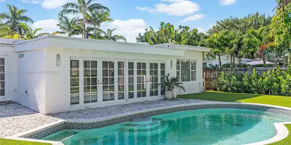 345 Fairway Dr