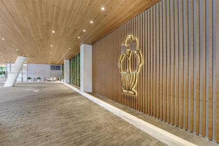 2655 S Bayshore Dr