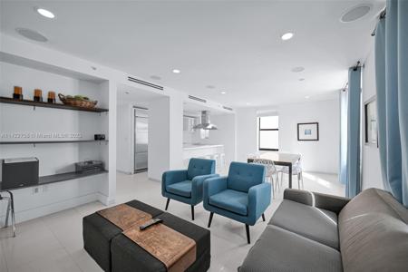 1330 Ocean Dr