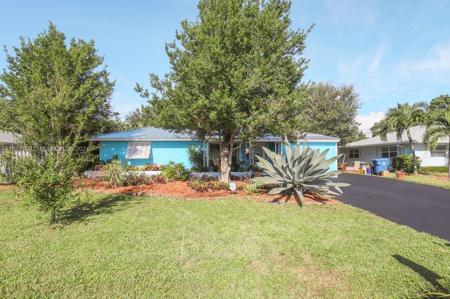 1521 Summer Ave
