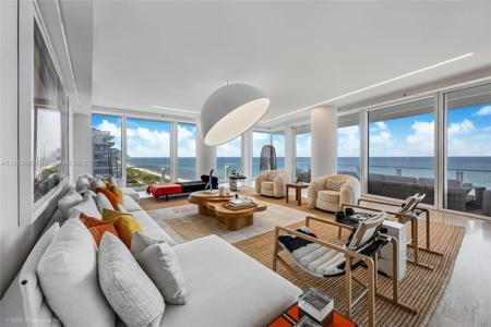 9001 Collins Ave