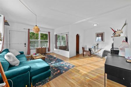 1515 West Ave