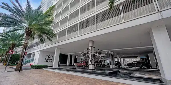 400 Sunny Isles Blvd