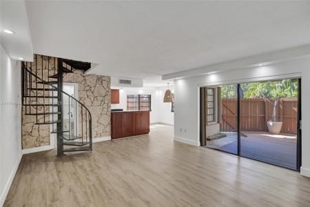 2979 Bird Ave
