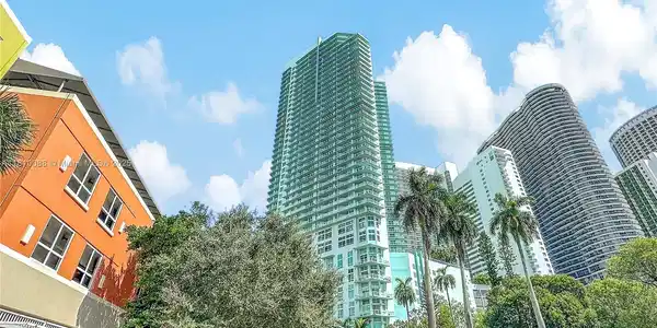 1900 N Bayshore Dr